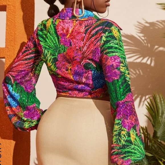 Brand new tropical print lantern crop shirt - Picture 2 of 3